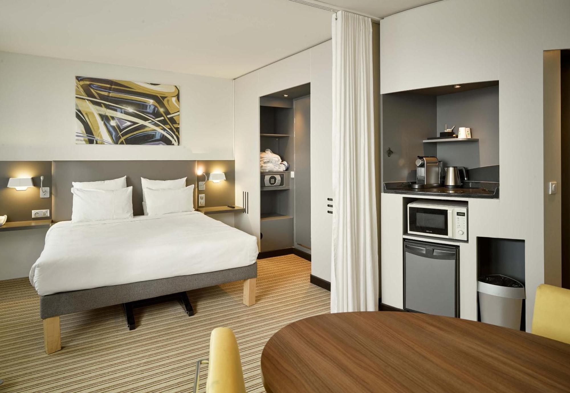 B&B Hotel Velizy Est Dış mekan fotoğraf