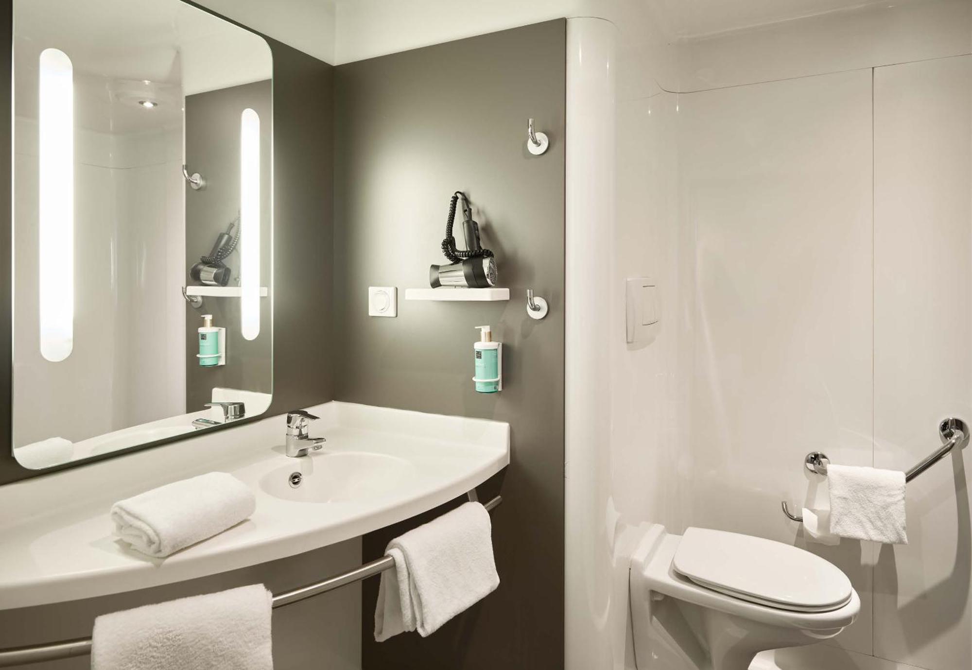 B&B Hotel Velizy Est Dış mekan fotoğraf