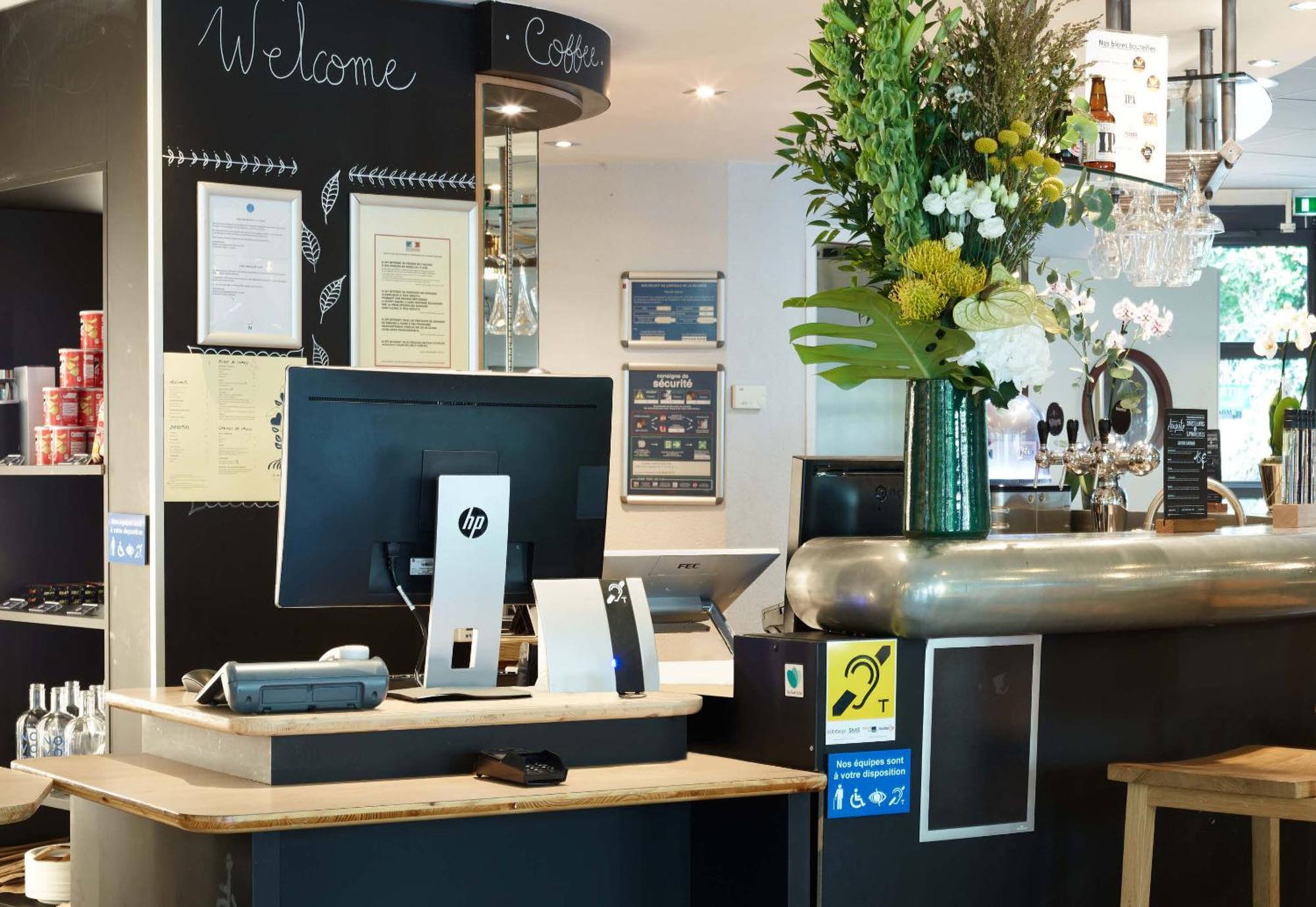 B&B Hotel Velizy Est Dış mekan fotoğraf